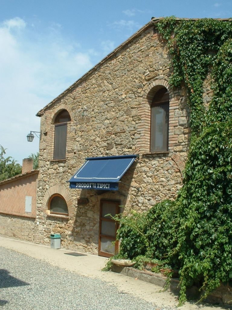 Entrata del caseificio toscano