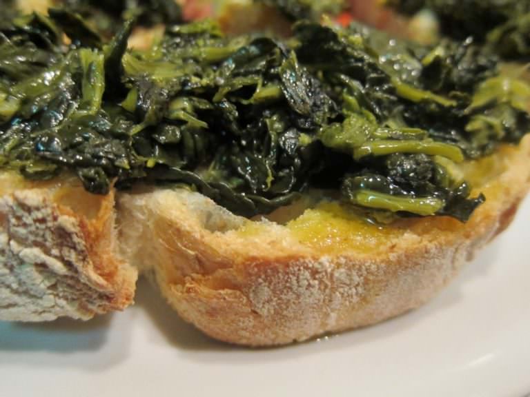 Bruschetta cavolo nero e olio novo
